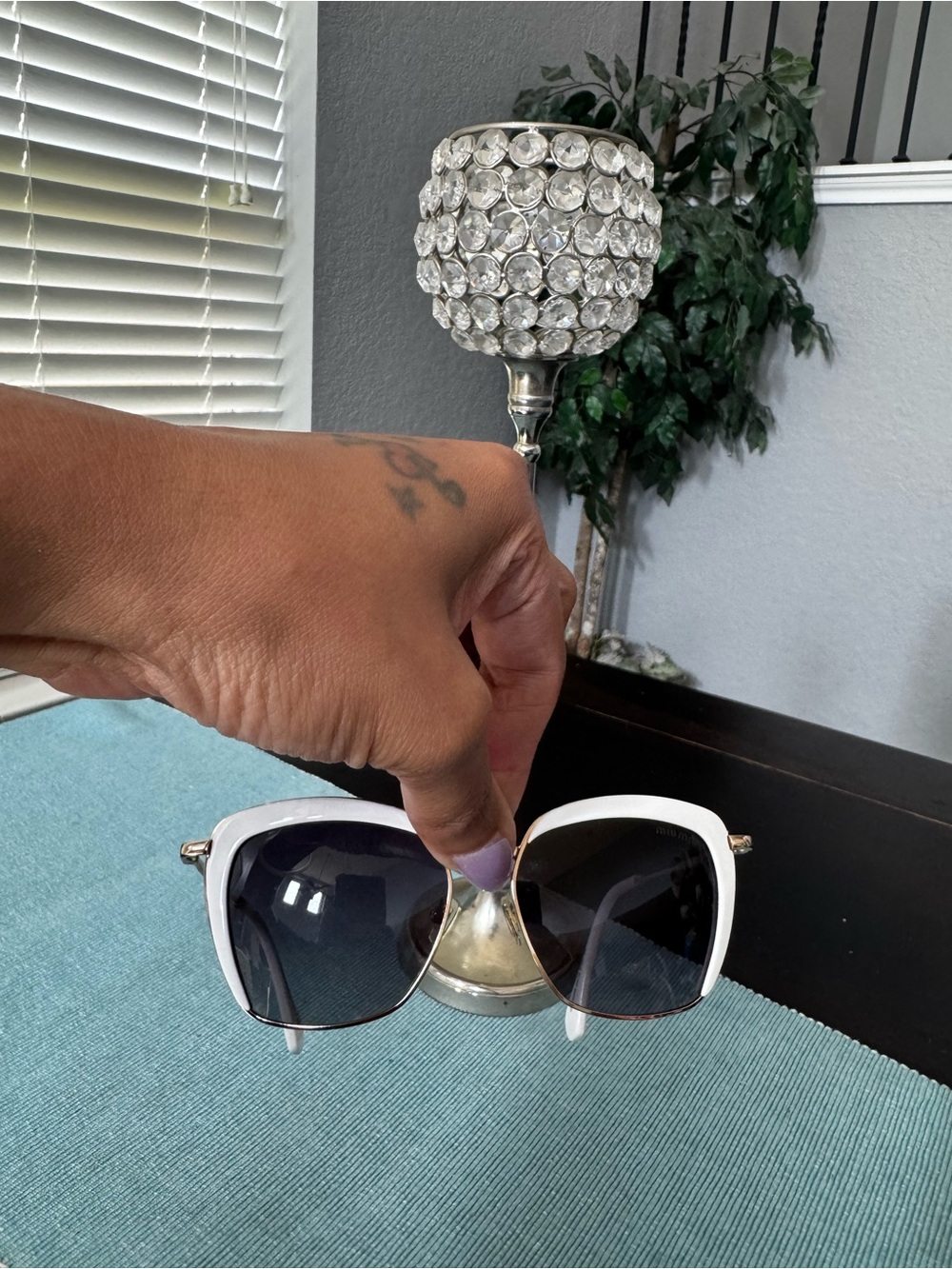 Miu Miu 52QS Sunglasses White